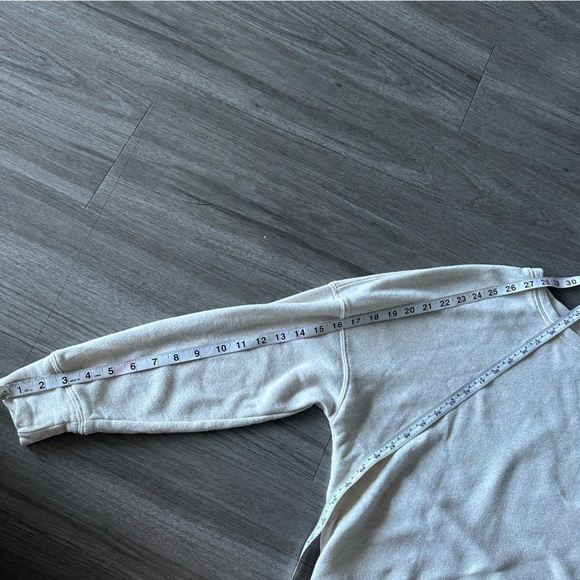 3/$20⚡️ Fabletics Casual Cream Tan Speckled Long Sleeve Pullover Sweatshirt - Picture 6 of 10